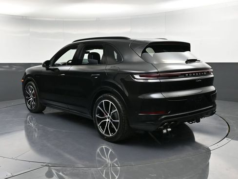 New 2026 Porsche Cayenne Turbo AWD/4WD image 3