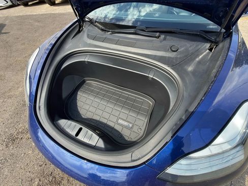 Used 2018 Tesla Model 3 Long Range image 4