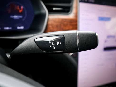 Used 2020 Tesla Model X Long Range image 26