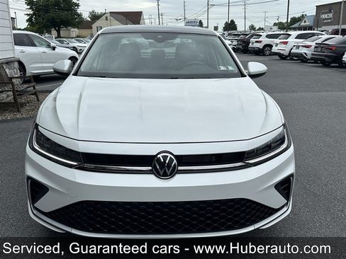 Used 2026 Volkswagen Jetta SE FWD image 4