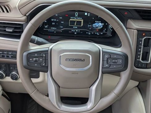 Used 2024 GMC Yukon Denali AWD/4WD image 11