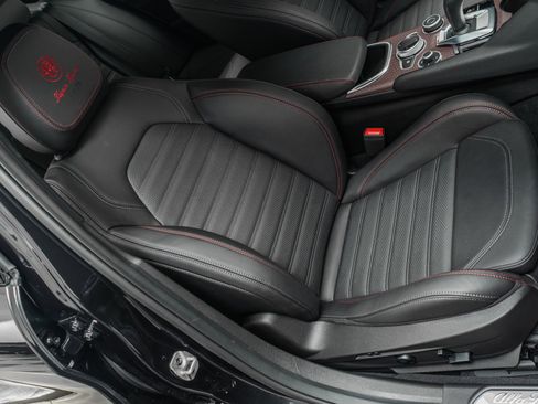 Used 2024 Alfa Romeo Giulia Quadrifoglio RWD image 26