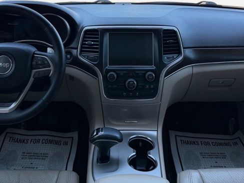 Used 2014 Jeep Grand Cherokee Limited w/ Luxury Group II AWD/4WD image 16