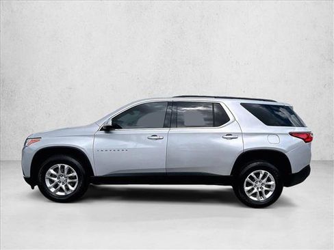 Used 2020 Chevrolet Traverse LT image 6