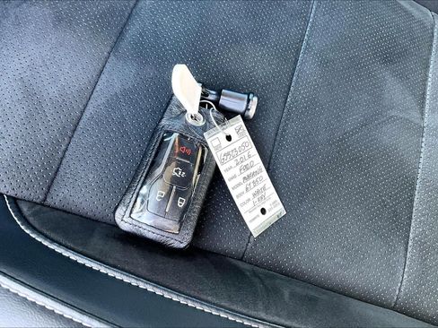 Used 2016 Ford Mustang Shelby GT350 w/ Technology Package image 15