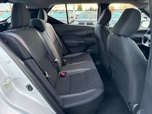 Used 2020 Nissan Kicks S image 12
