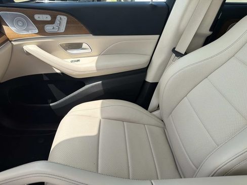 Used 2022 Mercedes-Benz GLS 450 4MATIC image 18