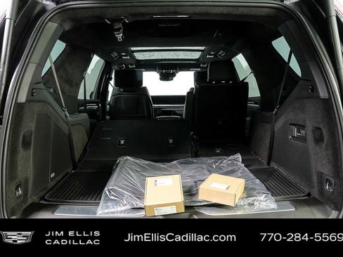 Used 2026 Cadillac Escalade V w/ LPO, Floor Liner Package image 34