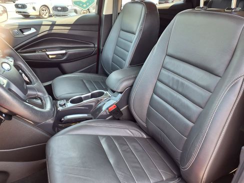 Used 2016 Ford Escape Titanium w/ Equipment Group 301A FWD image 3