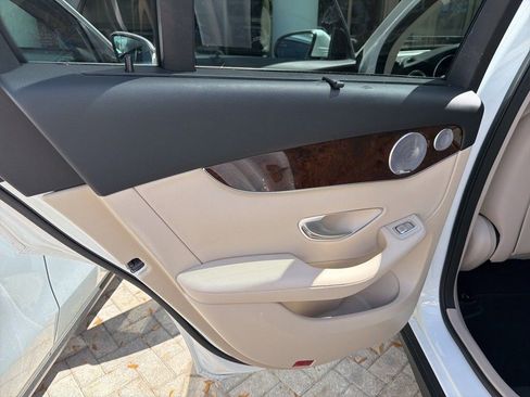 Used 2018 Mercedes-Benz GLC 300 image 13