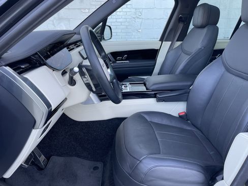 Used 2023 Land Rover Range Rover SE image 14