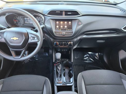 Used 2023 Chevrolet TrailBlazer LT AWD/4WD image 12