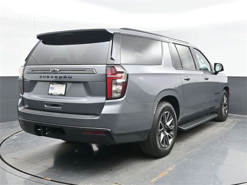 Used 2021 Chevrolet Suburban Z71 w/ Z71 Off-Road Package image 14