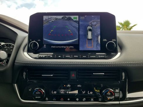 Used 2023 Nissan Rogue SL w/ SL Premium Package FWD image 26