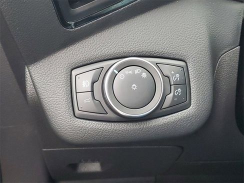 Used 2019 Ford Escape Titanium image 18