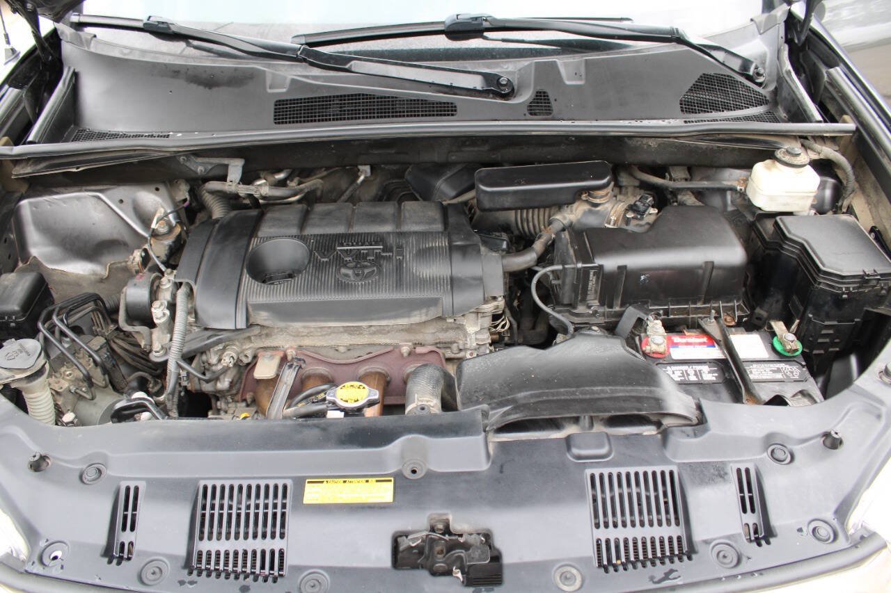 Used 2011 Toyota Highlander 2WD image 18