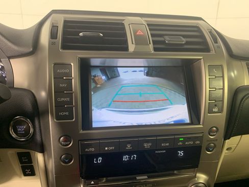 Used 2020 Lexus GX 460 Premium w/ Premium Package image 27