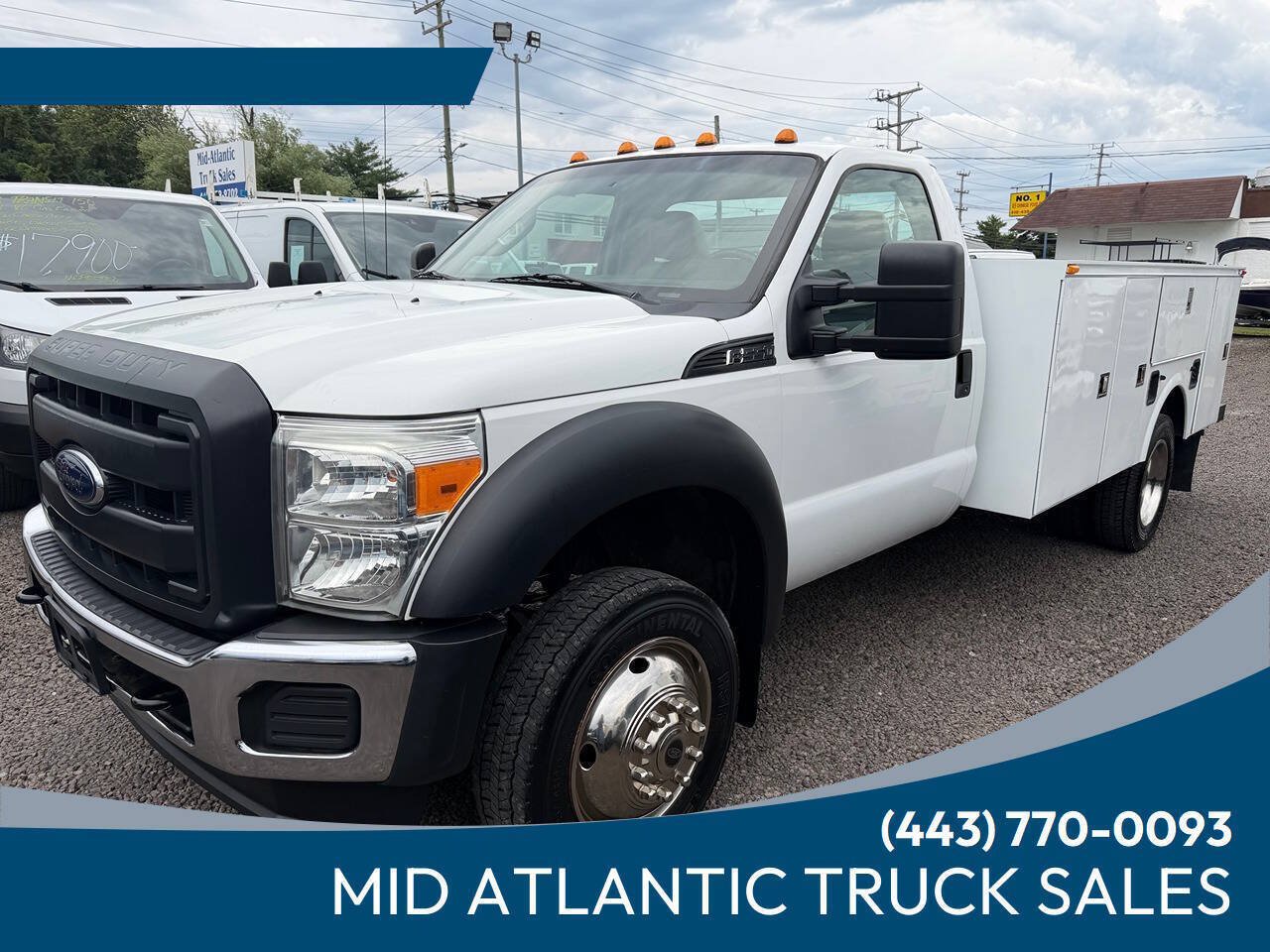Used 2015 Ford F550 2WD Regular Cab Super Duty image 1