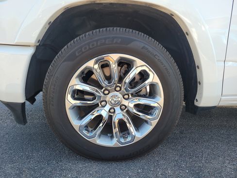 Used 2022 RAM 1500 Laramie w/ Sport Appearance Package RWD image 10