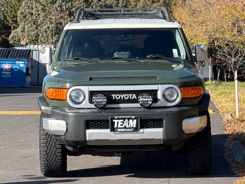 Used 2014 Toyota FJ Cruiser 4WD image 9