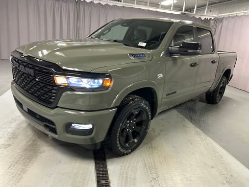 New 2026 RAM 1500 4x4 Crew Cab image 3