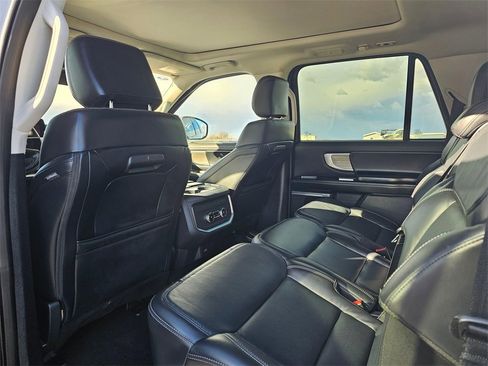 Certified 2025 Ford Expedition Max Platinum image 11