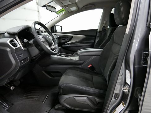 Used 2017 Nissan Murano S image 11