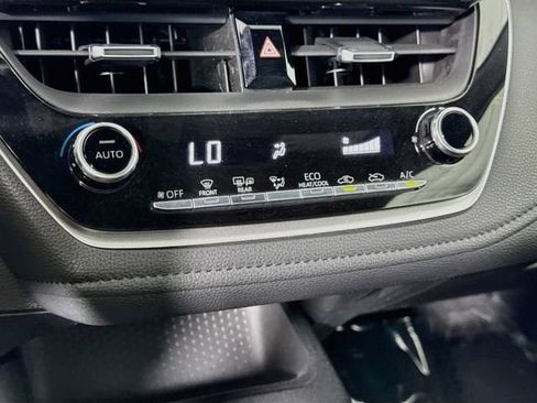 Certified 2022 Toyota Corolla SE w/ Carpet Mat Package (TMS) FWD image 17