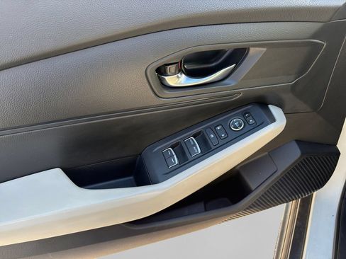Used 2025 Honda Accord LX image 16