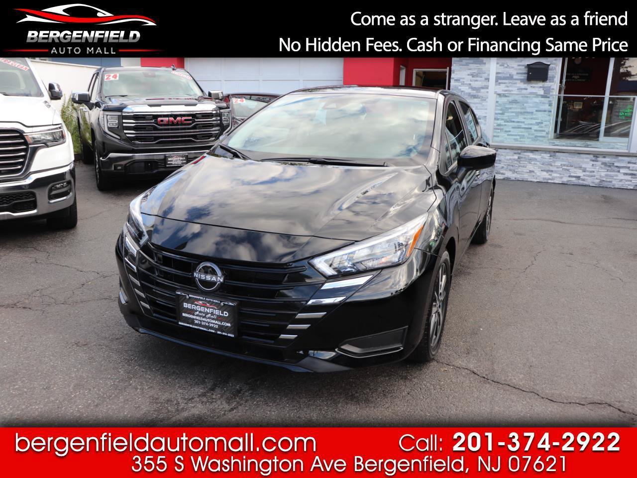 Used 2025 Nissan Versa SV w/ Trunk Package FWD image 1