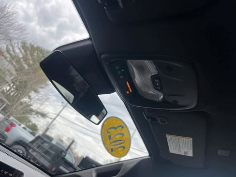 Certified 2023 Chevrolet Colorado W/T w/ Technology Package image 25