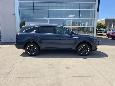 New 2026 Kia Sorento S AWD/4WD image 4
