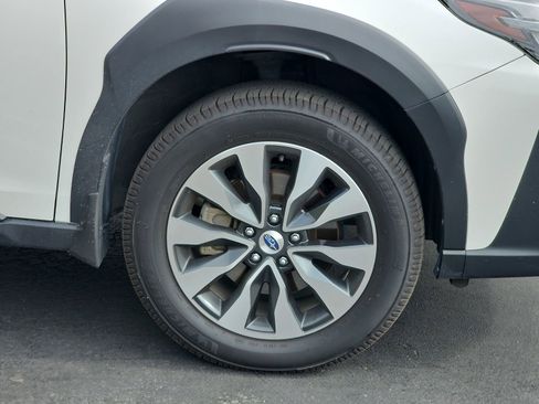Used 2024 Subaru Outback Touring AWD/4WD image 10