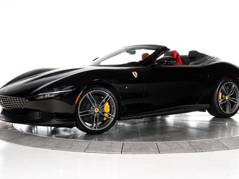 Used 2025 Ferrari Roma Spider RWD image 1