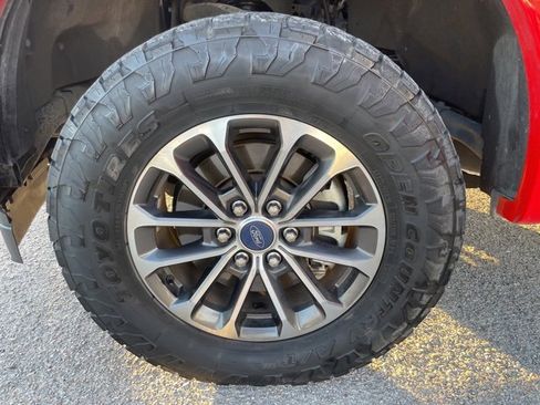 Used 2019 Ford F150 XLT w/ Equipment Group 302A Luxury image 10