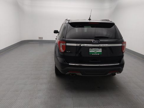 Used 2018 Ford Explorer XLT w/ Equipment Group 201A FWD image 6