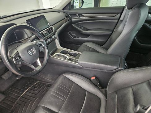 Used 2022 Honda Accord Touring image 8