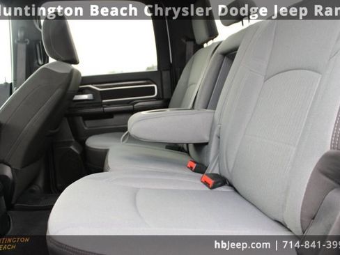 Used 2024 RAM 2500 Big Horn image 32