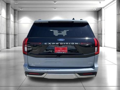 Used 2025 Ford Expedition Max Platinum w/ Driver's Package AWD/4WD image 7