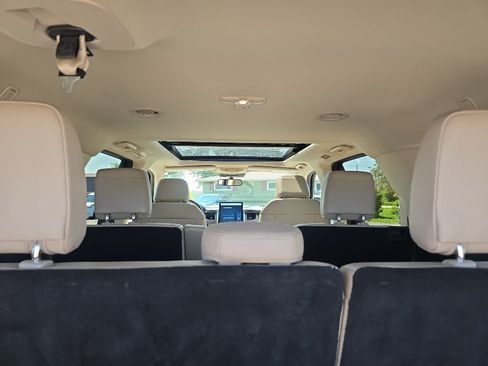 Used 2024 Ford Expedition Max Limited AWD/4WD image 13