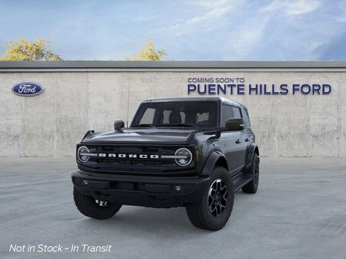 New 2025 Ford Bronco Outer Banks image 2