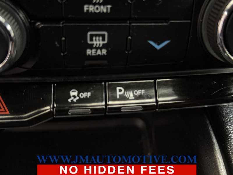 Used 2022 Dodge Durango SXT w/ Blacktop Package AWD/4WD image 38