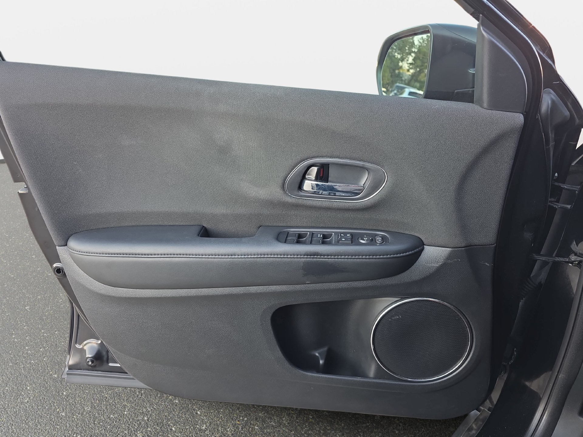 Used 2022 Honda HR-V EX image 25