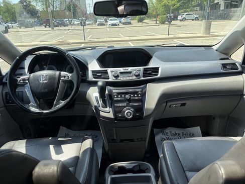 Used 2013 Honda Odyssey EX-L image 17