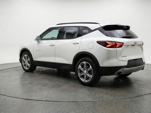 Used 2025 Chevrolet Blazer LT FWD image 6