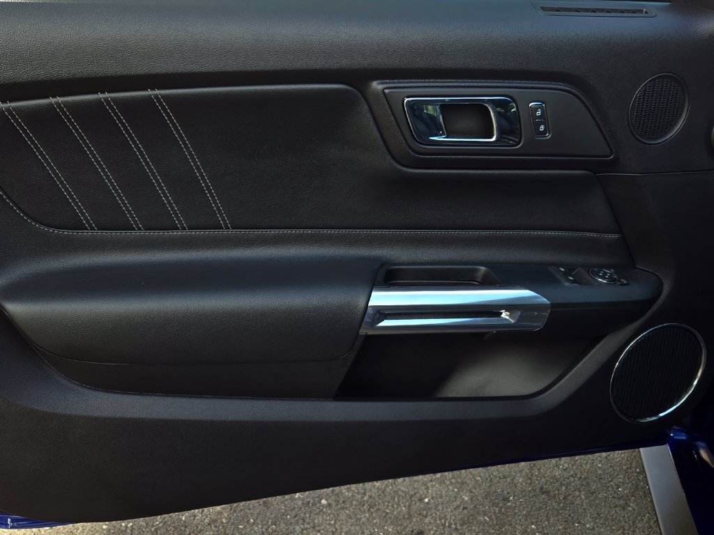 Used 2015 Ford Mustang GT Premium RWD image 13