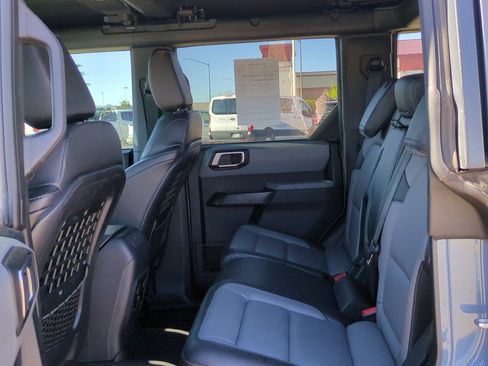 Used 2024 Ford Bronco Everglades image 23