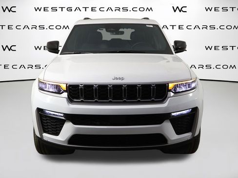 New 2026 Jeep Grand Cherokee Limited AWD/4WD image 2