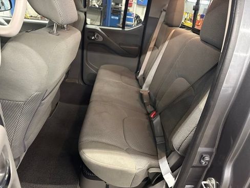 Used 2016 Nissan Frontier SV AWD/4WD image 22