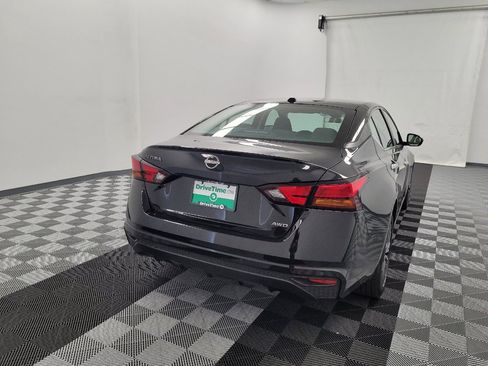 Used 2025 Nissan Altima 2.5 SV AWD/4WD image 7